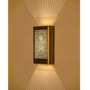 Lámpara de Pared Moderna de Latón, Rectangular, Diseño Geométrico Hecho a Mano, Decoración de Iluminación para Pasillos Interiores - Product Image 1