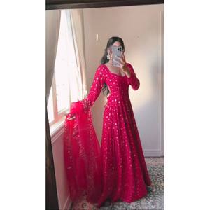 Vestido musulmán tradicional de diseñador y Dupatta con trabajo de hilo y secuencia - Product Image 3