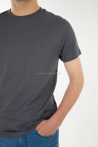 เสื้อยืดสีเทาอ่อนพิมพ์ลายดิจิทัล รุ่นยอดนิยมปี 2026 ผลิตจากผ้าแคนวาสฝ้าย 100% ระบายอากาศได้ดี เป็นมิตรต่อสิ่งแวดล้อม น้ำหนัก 180 กรัม เหมาะสำหรับใส่ลำลองสำหรับผู้ชาย - Product Image 6