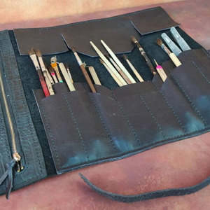 Rouleau de rangement en cuir personnalisé avec logo pour artistes, organiseur professionnel d'accessoires de peinture, production en gros, fournisseur OEM ODM à vendre - Product Image 3