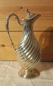 Premium Lavish Silver Pitcher With <b>Secure</b> Clip Lid Stylish Jug Ideal For Beverages Special Occasions Serving And Gifting - Product Image 4