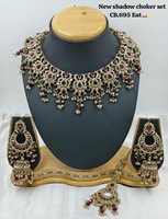 Parure de bijoux de mariage de luxe de haute qualité en alliage ethnique plaqué or rhodié avec zircon, comprenant collier ras-du-cou, boucles d'oreilles, Maang Tikka et bague, troisième modèle