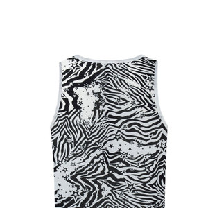 Débardeurs pour hommes de style moderne, fabriqués avec des tissus durables de qualité supérieure, respectueux de l'environnement et offrant une longue durée de vie. - Product Image 6