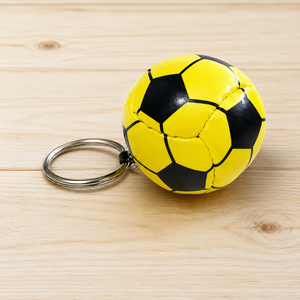 Porte-clés ballon de football, souvenir pour les fans de football, porte-clés personnalisé pour les sports, porte-clés en PU, cadeau, vente en gros, marchandises en vrac - Product Image 1