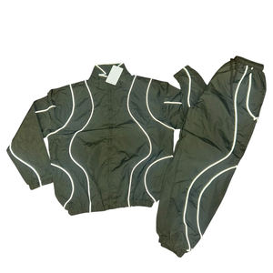 Conjunto Deportivo Cortavientos Personalizado, Ropa Deportiva Moderna Unisex - Product Image 3