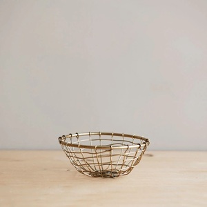 Panier en fil métallique doré, panier décoratif à tressage ouvert pour servir les fruits, panier de rangement pour la maison, la cuisine, l'organisation de la table - Product Image 3