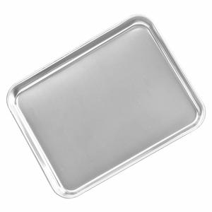 Plateau de service rectangulaire en aluminium argenté martelé à la main, de luxe, avec poignées ergonomiques intégrées, vente en gros - Product Image 3