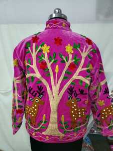 Chaqueta Rosa Suzani para Mujer con Bordado Floral, Estilo Boho Chic, Prenda Exterior Étnica, Inspiración Vintage, Abrigo Artesanal Único - Product Image 4