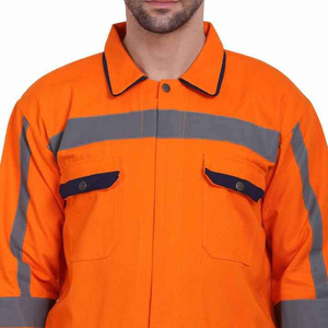 Uniforme de sécurité haut de gamme alliant design pratique, matériaux robustes et détails haute visibilité pour le secteur de la construction et de l'industrie - Product Image 6