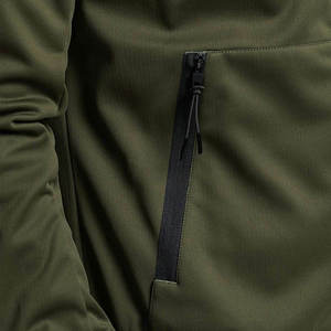 Veste softshell de haute qualité offrant une protection contre le vent et une douceur intérieure agréable. Parfait pour les voyages, la randonnée et les tenues décontractées. - Product Image 3