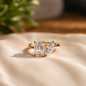 Anillo de Compromiso para Mujer Toi Et Moi con Moissanita, Corte Esmeralda y Marquesa, Anillo de Propuesta con Diamantes, Chapado en Oro Rosa, Anillo de Boda - Product Image 1