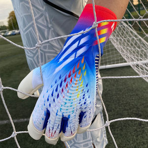 Gants de gardien de but de football légers, adhérence fiable de la paume, impression de logo personnalisée, couleurs d'équipe personnalisées, gants de gardien de but de football - Product Image 4