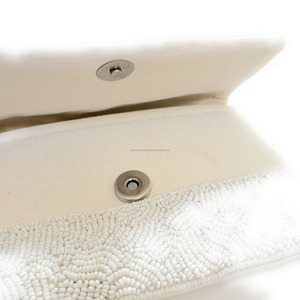 กระเป๋าคลัทช์ผ้าไหมปักลูกปัดหลากสีทำมือ ทนทาน ป้องกันการโจรกรรม ของขวัญแต่งงาน กระเป๋าถือลำลอง กระเป๋าใส่ของสำหรับงานปาร์ตี้ ขายส่ง - Product Image 5