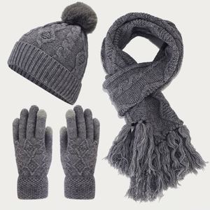 Ensemble trois pièces mode avec bonnet à pompon torsadé, écharpe et gants doublés polaire – Tenue chaude automne-hiver - Product Image 1
