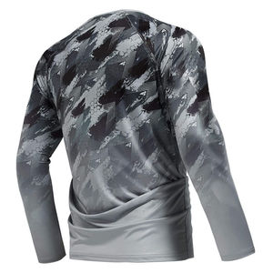 เสื้อยืดแขนยาวสำหรับตกปลาแบบแห้งเร็ว พิมพ์ลายดิจิตอล  น้ำหนัก 280 กรัม ป้องกันรังสียูวี 50+ สำหรับผู้ชาย  แบบสั่งทำพิเศษจากปากีสถาน - Product Image 4