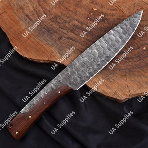 Cuchillo de caza y camping de acero de Damasco forjado a mano con hoja martillada de espiga completa, mango ergonómico de palisandro y funda de cuero. - Product Image 2