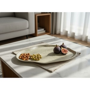 Plateau de service artisanal en terre cuite, plat rustique en argile pour apéritifs et collations, plat ovale en terre cuite écologique pour la décoration de la maison - Product Image 2