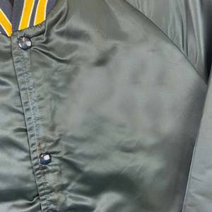 Blouson universitaire personnalisé en satin noir, style streetwear fin, type Letterman, vente en gros, grandes tailles, baseball - Product Image 5