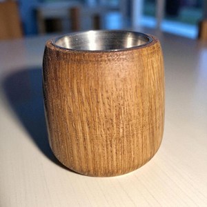 Tasse à thé ronde en bois sans anse avec insert en acier inoxydable, concept moderne réutilisable, tasse à thé pleine de motifs tendance par UO - Product Image 1