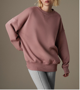 เสื้อสเวตเชิ้ตคอกลมโอเวอร์ไซส์ ผ้าฝ้ายฟอกสี ย้อมสีแบบแอซิดวอช สไตล์เฟรนช์เทอร์รี่ ปักโลโก้ตามสั่ง  แบบยูนิเซ็กซ์  กระดุมติดคอเสื้อ - Product Image 2