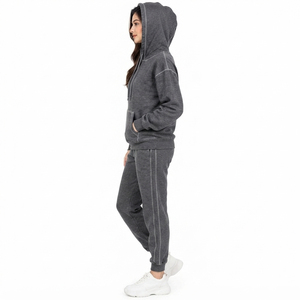 Survêtement pour femmes, ensemble veste et pantalon athlétiques confortables, vêtements de sport légers et respirants pour femmes, idéal pour l'entraînement - Product Image 4