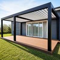 Gazebo de jardin extérieur à toit rigide avec structure en aluminium finition charbon et auvent à lames motorisées pour utilisation en extérieur dans les jardins et cours.