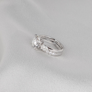 แหวนเพชรทรงกลมเพาะเลี้ยงในห้องปฏิบัติการ 4.12 กะรัต ทองคำแท้ 14K แหวนหมั้นพร้อมแหวนแต่งงานแบบซ้อนได้ ชุดแหวนเจ้าสาว - Product Image 2