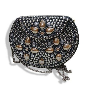 Bolso Bandolera Bohemio Moderno con Detalles Metálicos Premium, Estilo Étnico Indio, Cierre Abierto, Diseño Clásico y Elegante - Product Image 6