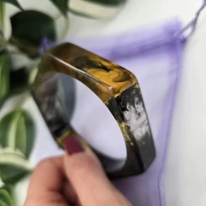 Bracelets en résine de qualité supérieure, finition durable, toucher lisse et ajustement parfait pour les filles, usage quotidien, pour le monde entier - Product Image 1