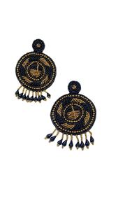 Mignonne broderie perlée à la main noire avec cercle d'or balancent avec un style de luxe et une belle touche tendance par Hiba Enterprises - Product Image 4