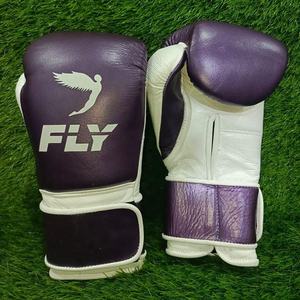 ถุงมือฝึกซ้อมหนังหลากสี Fly พร้อมสายรัดปรับได้ บุนวมอย่างดี สวมใส่สบาย เหมาะสำหรับมวยไทย MMA มวยสากล รุ่น CP-BG-218 - Product Image 4