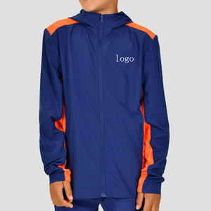 Conjunto Deportivo de Dos Piezas Personalizado OEM, Chaqueta Cortavientos con Cierre de 1/4 y Pantalones Cortos de Nailon Unisex para Hombre - Product Image 3