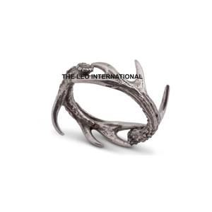 Porte-serviettes en bois noir personnalisé, décoratif, fait main, unique, pour la décoration de table de mariage - Product Image 4