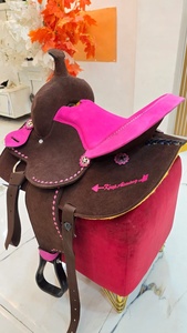 Selle de spectacle western en cuir rose vif avec logo personnalisé, surpiqûres robustes, portable, pour la course de barils, avec arceau en fibre - Product Image 4
