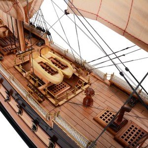 Figura de fragata de la Marina Real HMS Surprise, modelo Medium Admiral Line, construida a mano, 70 cm de largo x 21 cm de ancho x 68 cm de alto. - Product Image 5