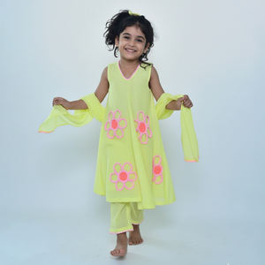 คุณภาพเยี่ยม สีเหลืองอ่อน คอวี แต่งลายละเอียดอย่างประณีตบนเสื้อคุर्ติสำหรับเด็ก ชุดเดรสใส่สบายสำหรับงานปาร์ตี้ ราคาดีที่สุด - Product Image 1