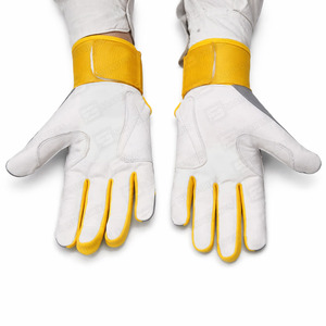 Guantes de Bateo de Béisbol de Cuero Personalizados OEM de Nayab Industries, Cierre de Velcro, Diseño Ambidiestro, Agarre Mejorado en la Palma, Forro Suave - Product Image 4