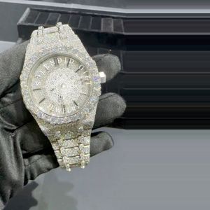 นาฬิกาข้อมือผู้ชาย Splendid Gift Jewelry ประดับเพชร หน้าปัดอนาล็อก ควอตซ์ ขนาด 28 มม. สายเงิน ประดับโมอิสซาไนต์ กระจกแซฟไฟร์ กลไก ETA กันน้ำ 10 เมตร - Product Image 3