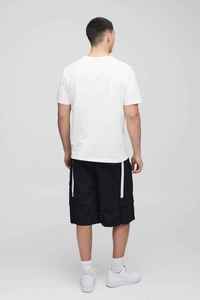 Shorts cargo vert olive pour hommes avec cordon de serrage à la taille et poches, style bermuda décontracté, tissu à séchage rapide - Product Image 2