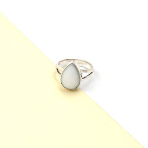 Anillo de Ágata Blanca con Corte Checker de 10x14mm, Bañado en Plata con Acabado Mate, Estilo Boho Minimalista para Uso Diario - Product Image 5