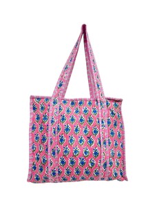Petit sac fourre-tout rose à fleurs fait main avec fermeture éclair |   Sac à bandoulière en coton matelassé de haute qualité |   Sac fourre-tout de voyage décontracté à fleurs pour femmes - Product Image 4