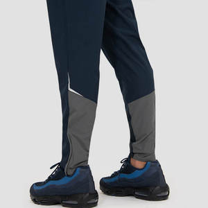 แจ็คเก็ตแบบมีแผงระบายอากาศด้านหลังน้ำหนักเบาแบบใหม่ และชุดวอร์มแบบมีซิปพร้อมกางเกงจ็อกกิ้งชายแบบปรับได้สำหรับผู้ชาย - Product Image 5