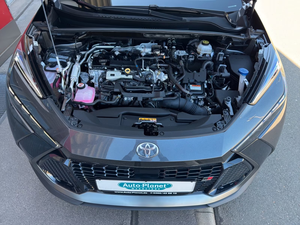 Toyota CHR 20 Híbrido Enchufable GR Sport con Sensores de Aparcamiento, Sistema de Audio JBL, Sistema de Navegación, Vehículo Híbrido SUV Premium - Product Image 6