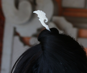 Épingle à cheveux artisanale en os |   Bâtonnet à cheveux sculpté naturel pour femmes - Product Image 4