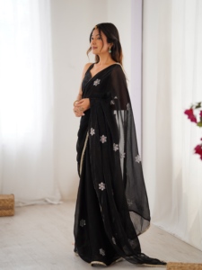 Sari en soie multicolore brodé de perles avec bordure dorée, séchage rapide, pour femme, idéal pour les fêtes et mariages, tenue traditionnelle indienne et pakistanaise - Product Image 4