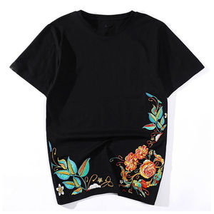 เสื้อยืดแขนสั้นสีดำทรงโอเวอร์ไซส์สำหรับผู้ชาย FIve B พร้อมลายปักดอกไม้ด้วยมือ เสื้อยืดคอกลมแบบลำลองถักทอ - Product Image 6