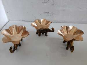 Granza tradicional y encanto divino para tu hogar con este portavelas de elefante de latón antiguo que combina la elegancia india real. - Product Image 3