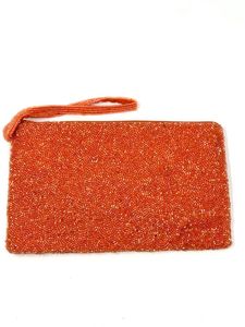 Encantador Monedero de Cuentas Hecho a Mano con Detallados Motivos Bordados y un Atractivo Diseño Decorativo - Product Image 4