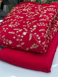 Tissu en crêpe brodé naturel et élégant, best-seller, idéal pour la collection de mariée ou les tenues de fête, disponible à un prix avantageux - Product Image 3