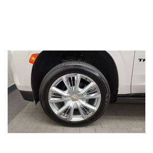 Chevrolet Tahoe 6.2 Dark Knight 2022 4WD con Caja de Cambios Automática, Asientos de Cuero, Cámara Trasera, 40,049 km, GM Daewoo - Product Image 5